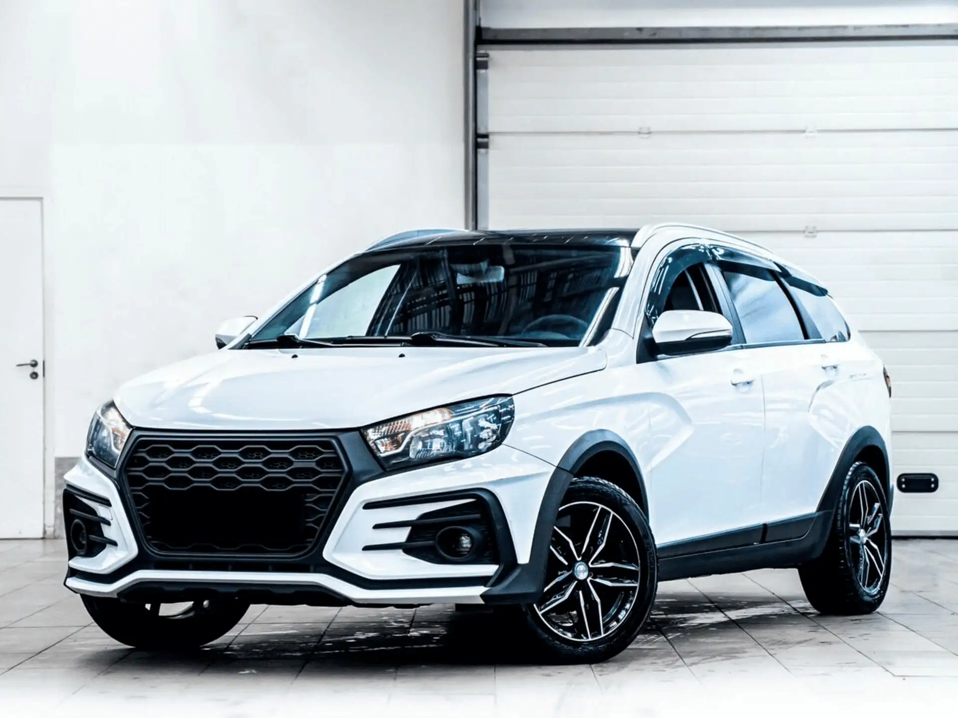 Lada Vesta SW Cross - фото №1